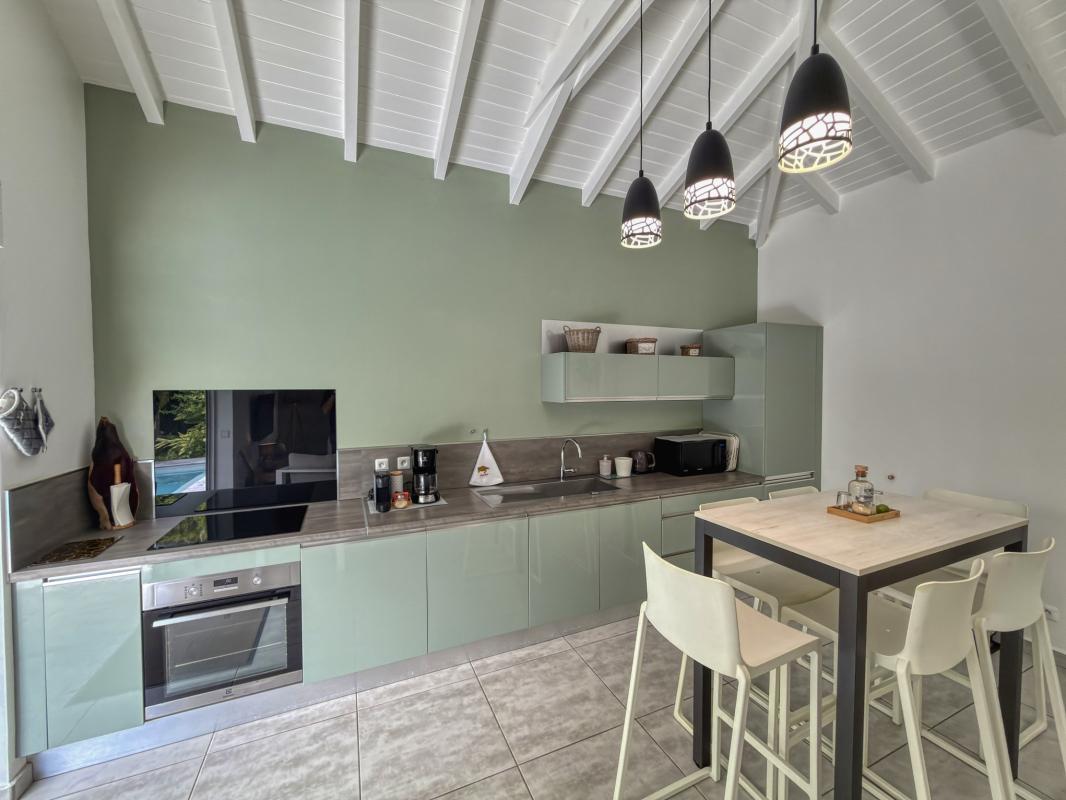 11.Location Villa piscine Saint François Guadeloupe_Cuisine